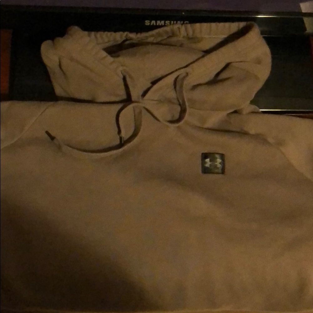 Tan underarmour hoodie